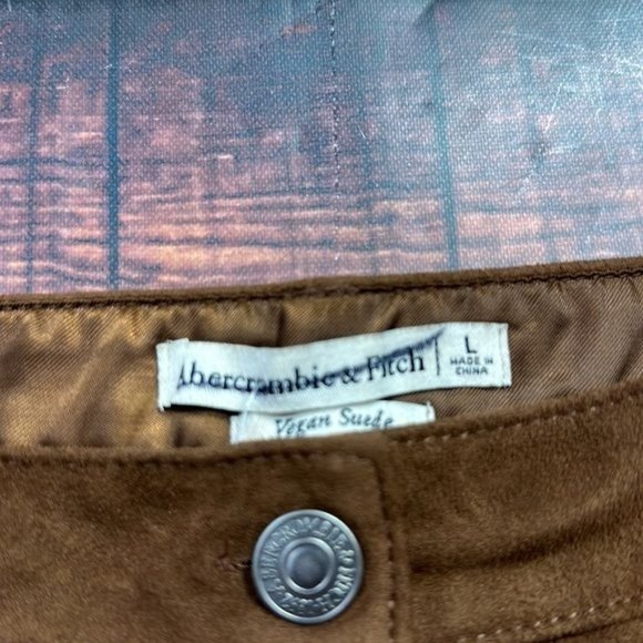 RELISTED Abercrombie & Fitch Brown Vegan Suede Button Down Skirt - Picture 3 of 6